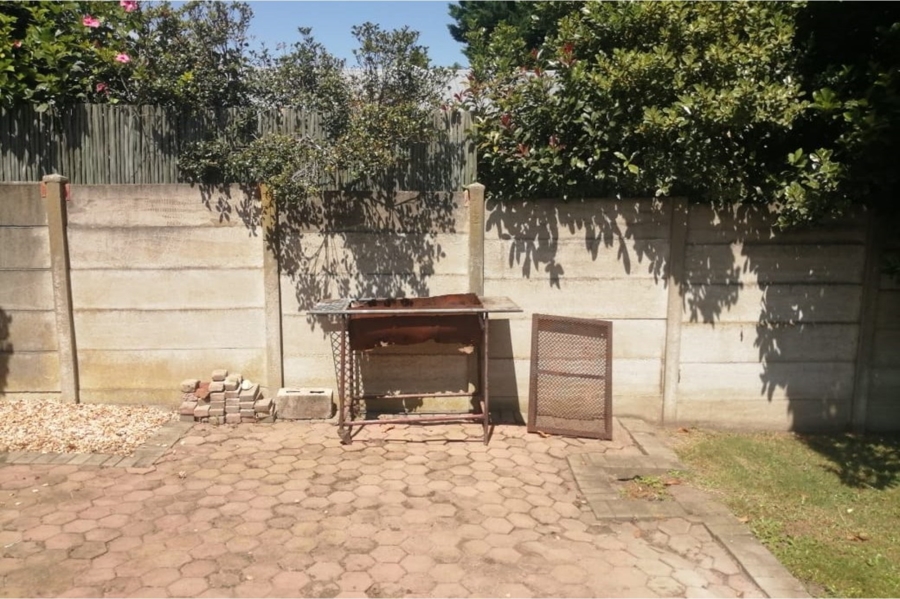 3 Bedroom Property for Sale in Denneoord Western Cape